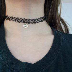 Black choker